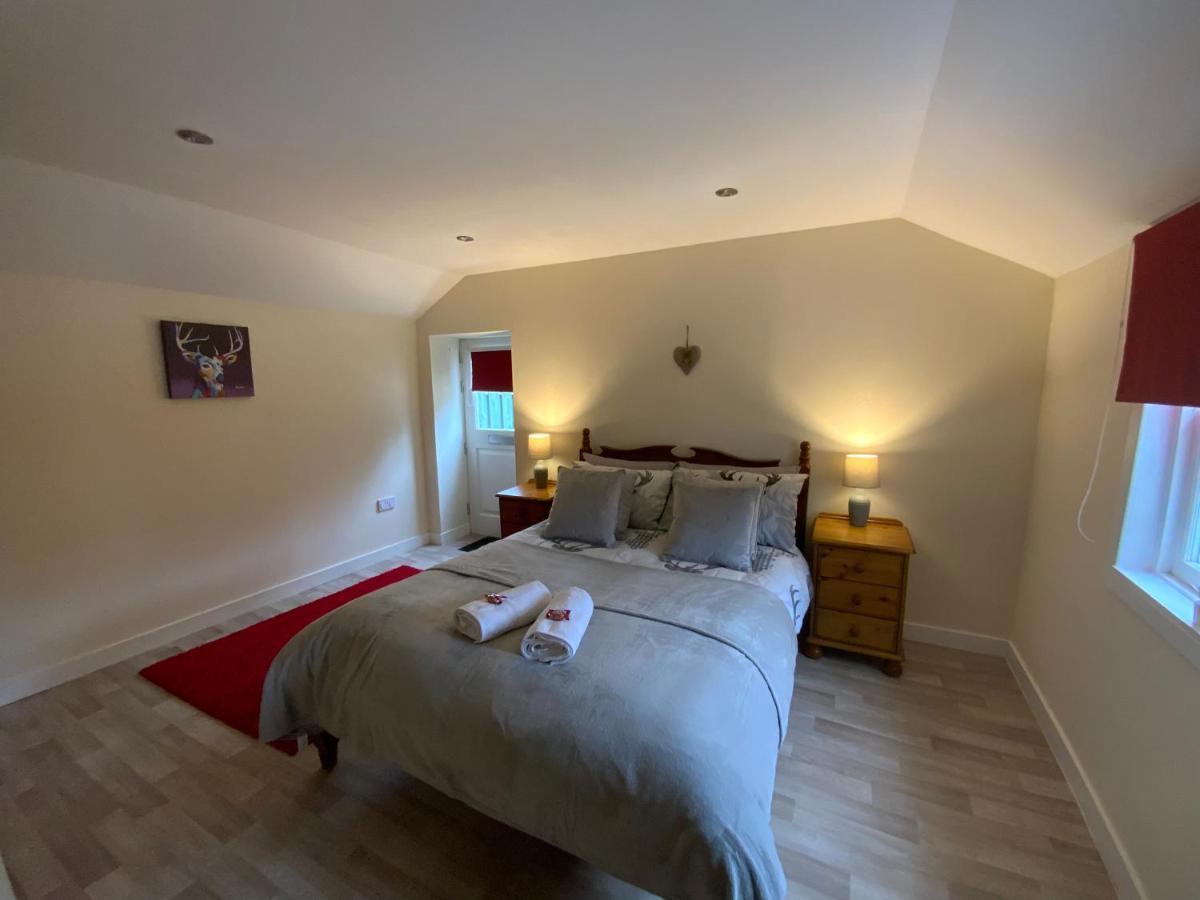 Deeside Snugs Apartments Kincardine O'Neil Exteriör bild