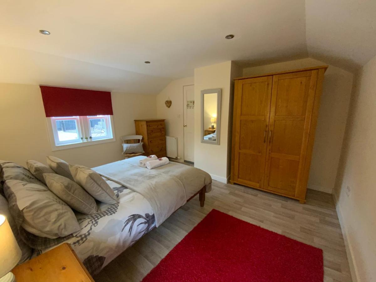 Deeside Snugs Apartments Kincardine O'Neil Exteriör bild
